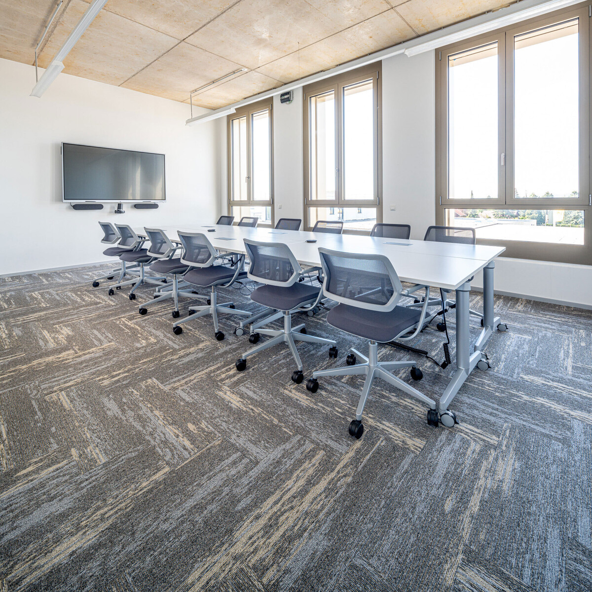 Flooring and interior design materials testing: Room with carpet floor and chairs
