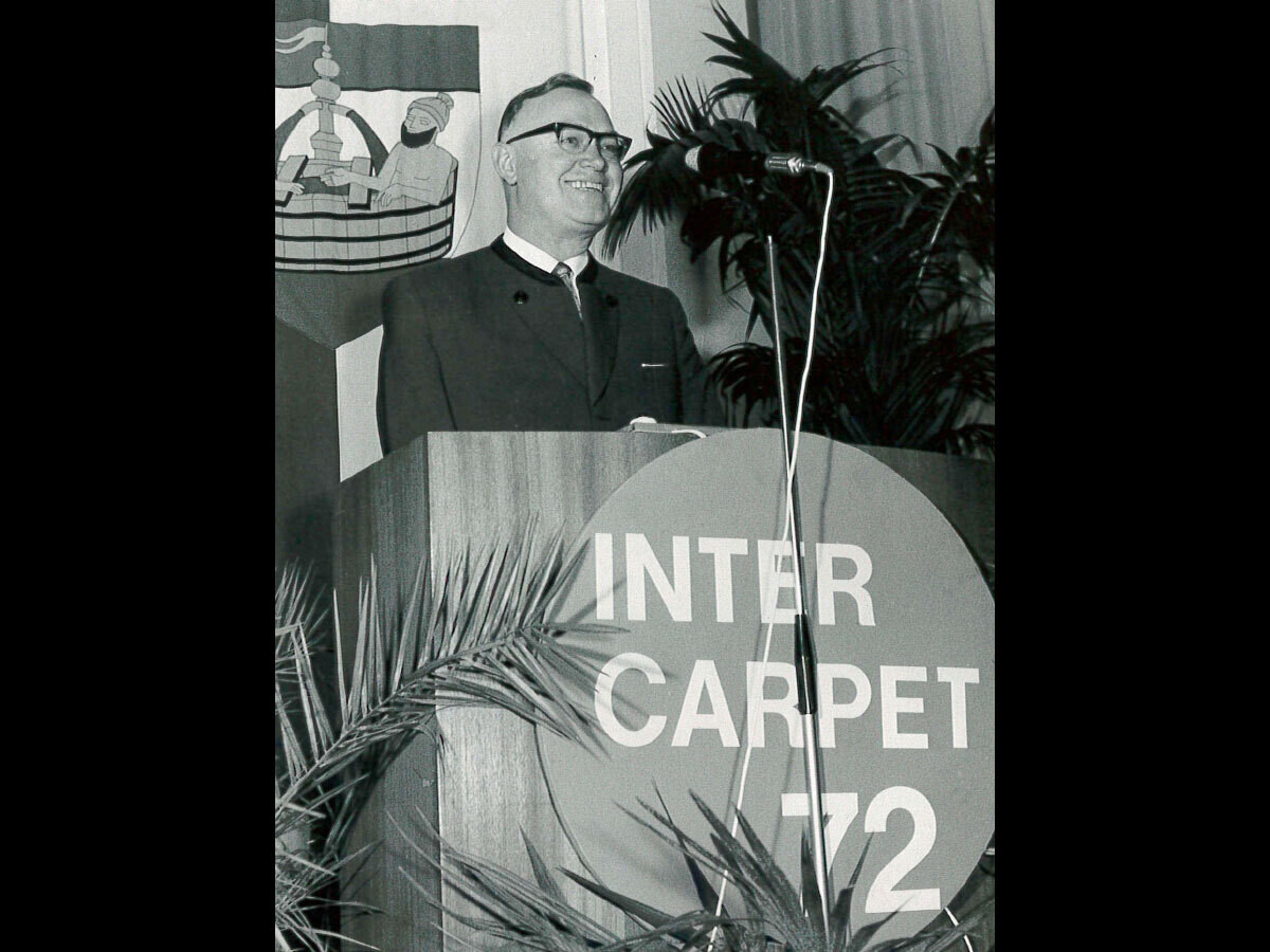 1970: Intercarpet. First edition.